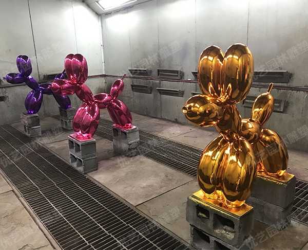 不銹鋼雕塑制作需要注意什么？
