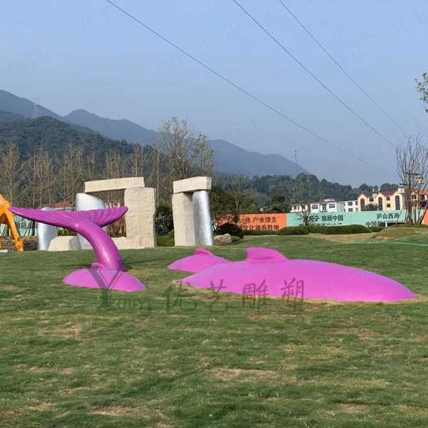 小區(qū)景觀雕塑規(guī)劃時要注意什么呢？